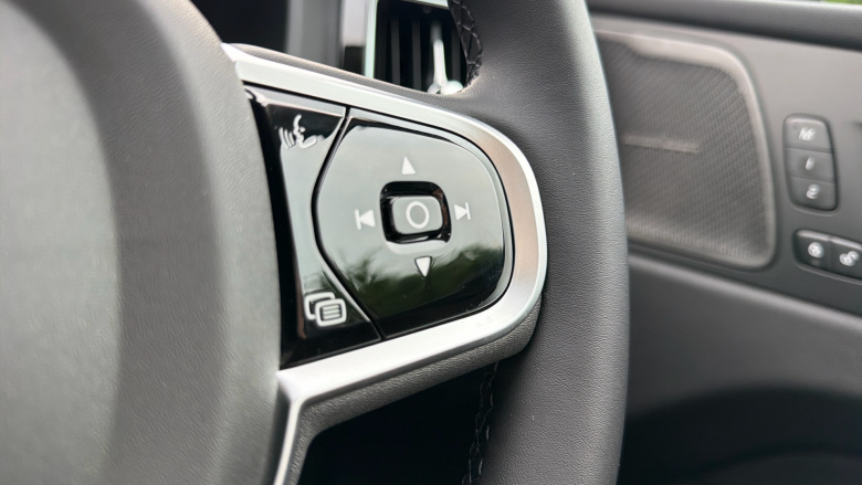 Volvo XC60 2.0 B5P Plus Dark 5dr AWD Geartronic Petrol Estate